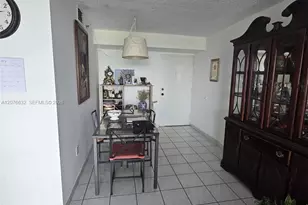 9688 Fontainebleau Blvd, Miami, FL 33172 - Photo 2
