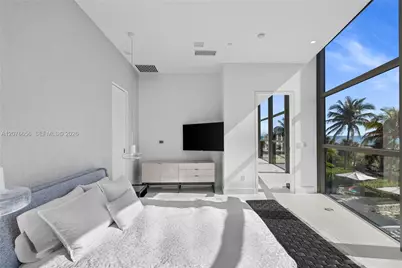 5875 Collins Ave #401, Miami Beach, FL 33140 - Photo 12