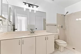 19181 NW 89th Ave, Hialeah, FL 33018 - Photo 32
