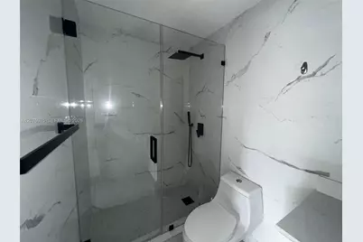 18755 NW 62nd Ave #204, Hialeah, FL 33015 - Photo 16
