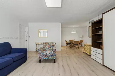 2500 NE 9th St #111, Fort Lauderdale, FL 33304 - Photo 6