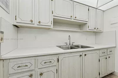 2500 NE 9th St #111, Fort Lauderdale, FL 33304 - Photo 10
