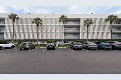 879 NE 195th St #425, Miami, FL 33179 - Photo 32