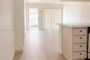 15401 SW 81st Cir Ln, Miami, FL 33193 - Photo 1