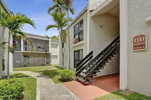 4511 Treehouse Ln, Tamarac, FL 33319 - Photo 2