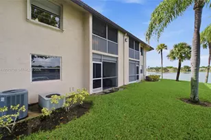 5510 Lakeside Dr, Margate, FL 33063 - Photo 24