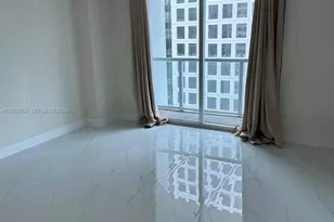 500 Brickell Ave, Miami, FL 33131 - Photo 2