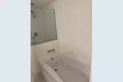 500 Brickell Ave #3210, Miami, FL 33131 - Photo 14