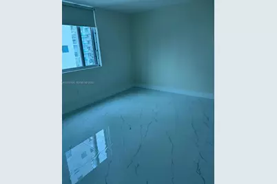 500 Brickell Ave #3210, Miami, FL 33131 - Photo 10
