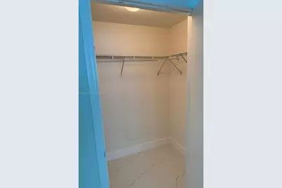 500 Brickell Ave #3210, Miami, FL 33131 - Photo 12