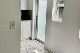 [Address not provided], Miami Beach, FL 33141 - Photo 4