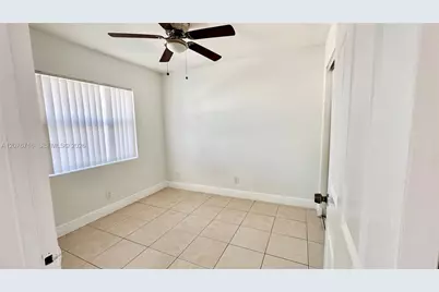 2099 NW 26th Ave, Fort Lauderdale, FL 33311 - Photo 6