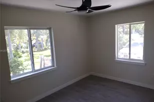 300 S Biscayne River Dr, Miami, FL 33169 - Photo 32