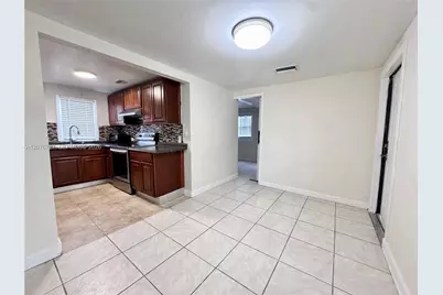 719 Glenn Pkwy, Hollywood, FL 33021 - Photo 4