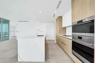 2411 Laguna Cir, North Miami, FL 33181 - Photo 10