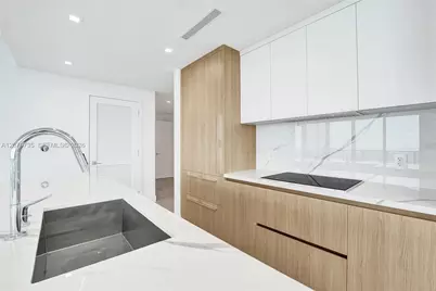 2411 Laguna Circle #2511, North Miami, FL 33181 - Photo 12
