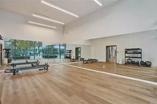 2411 Laguna Cir, North Miami, FL 33181 - Photo 86
