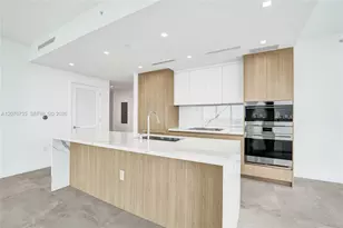 2411 Laguna Cir, North Miami, FL 33181 - Photo 2