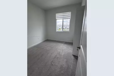 692 SE 13th Ct, Homestead, FL 33034 - Photo 10