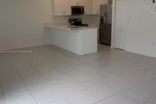 692 SE 13th Ct, Homestead, FL 33034 - Photo 2