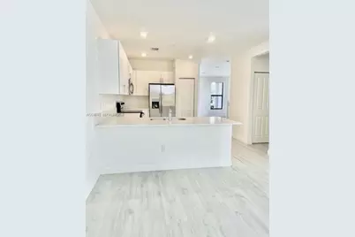 269 SW 159th Ct, Pembroke Pines, FL 33027 - Photo 6
