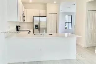269 SW 159th Ct, Pembroke Pines, FL 33027 - Photo 6