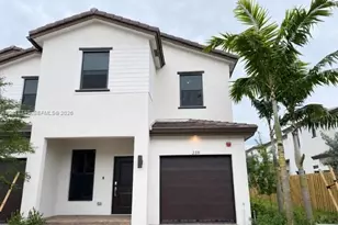 269 SW 159th Ct, Pembroke Pines, FL 33027 - Photo 2
