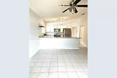 405 Kelly Ln, Weston, FL 33326 - Photo 12