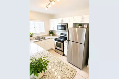 405 Kelly Ln, Weston, FL 33326 - Photo 4