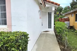 405 Kelly Ln, Weston, FL 33326 - Photo 28