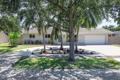 7220 NW 10th Pl, Plantation, FL 33313 - Photo 2