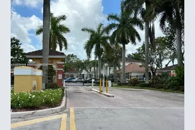4240 NE 9th St, Homestead, FL 33033 - Photo 16