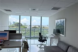 601 NE 36th St, Miami, FL 33137 - Photo 38