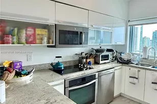 601 NE 36th St, Miami, FL 33137 - Photo 14