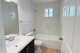 923 SE 16th Ct, Homestead, FL 33034 - Photo 12