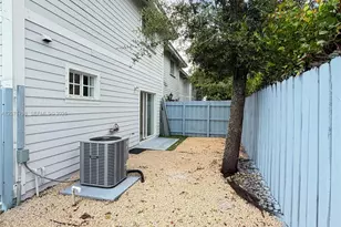 923 SE 16th Ct, Homestead, FL 33034 - Photo 20