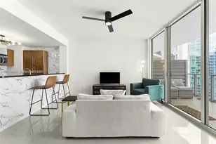 300 S Biscayne Blvd, Miami, FL 33131 - Photo 6