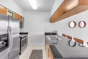 1750 N Bayshore Dr, Miami, FL 33132 - Photo 4