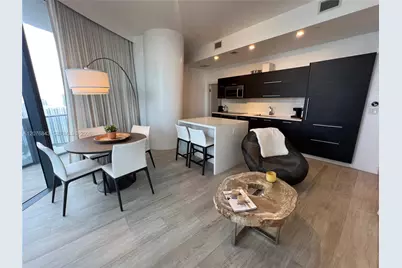 45 SW 9th St #4408, Miami, FL 33130 - Photo 4