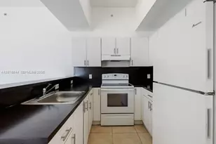 900 SW 7th St, Miami, FL 33130 - Photo 8