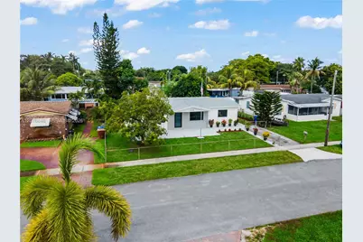 220 N 69th Ter, Hollywood, FL 33024 - Photo 38