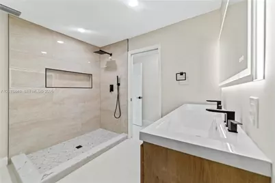 220 N 69th Ter, Hollywood, FL 33024 - Photo 24