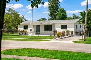 220 N 69th Terrace, Hollywood, FL 33024 - Photo 2