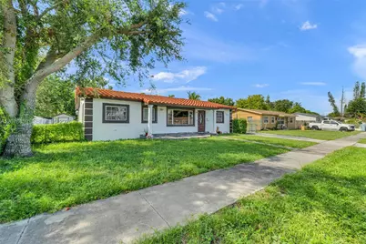 2422 NW 175th Ter #2422, Miami Gardens, FL 33056 - Photo 2