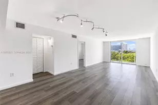 1045 10th St, Miami Beach, FL 33139 - Photo 1