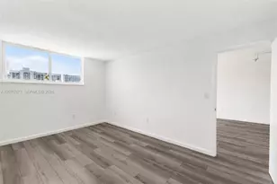 1045 10th St, Miami Beach, FL 33139 - Photo 14