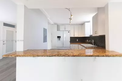 1045 10th St #604, Miami Beach, FL 33139 - Photo 4