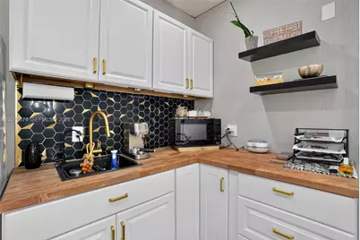 Nail Salon For Sale in In Westchester, Miami, FL 33155 - Photo 12