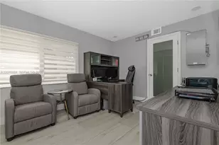 928 NW 106th Ave Cir, Miami, FL 33172 - Photo 16