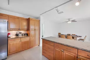 9602 NW 8th Cir, Plantation, FL 33324 - Photo 14